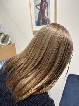 ロンドルーチェ 心斎橋(Lond luce) ダークアッシュ/ミディアムレイヤーカット［髪質改善/縮毛矯正］