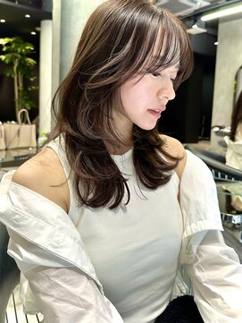 シティ(CITY) 韓国ヘア レイヤーカット 透明感 グレージュ 井坂