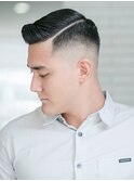 ビジカジサイドパートスキンフェードバーバースタイル