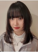 顔周りレイヤーカットくびれヘアミルクティーベージュカラー