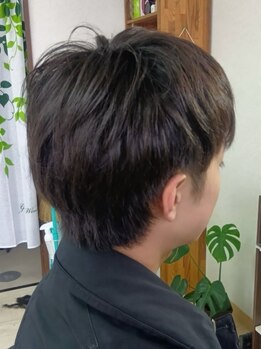 サロンエム(salon.m)の写真/【北上】アットホームで気を張らず通える★伸びた分だけ整えるも、オシャレにしたいも叶うメンズカット★