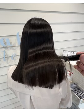 シシ 銀座(sisi) 【縮毛矯正/髪質改善/トリートメント/白髪染め/白髪ぼかし】