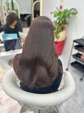 ロンドルピナス 小倉(Lond Lupinus) ミディアムヘア暗めカラー/デザインカラー/フェイスフレーミング