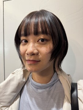 モナン 渋谷(Monan) ショートレイヤー インナーカラー 前髪あり 似合わせカット