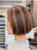 ショートボブ
