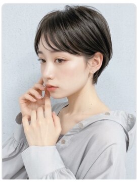 ブロッサム 東久留米店(Blossom) 顔まわり◎シースルーバングショート×レイヤーカット小顔効果