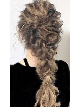 フランチェスカ(FRANCESKA) アップスタイル long ゆる編み込み ねじり編み MIX