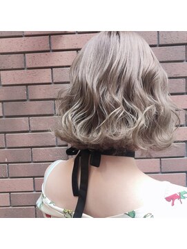 レイリー(Reilly) 【Minami】クリーミーベージュ