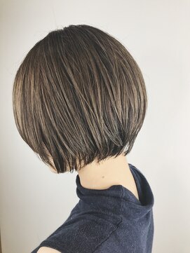 チェレ ロッソ 金剛店(Chere rosso) 大人かわいい丸みショート×ヌーディーカラー