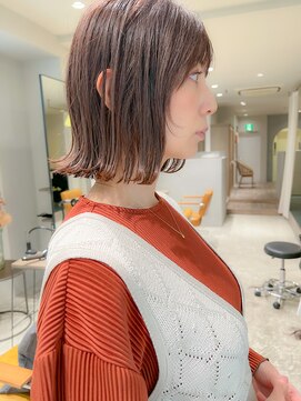 ウニコ(unico.) 【unico.】結べるボブ・外ハネボブ・透明感こっくりベージュ