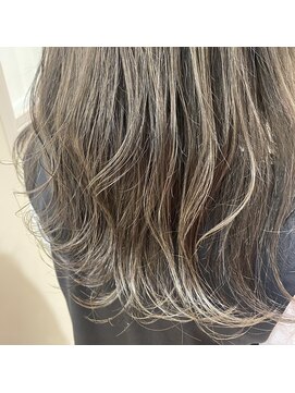 シャンプーボーイ ミルクティーグレージュ☆