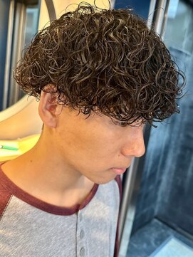 ウェイビーエフティフィフス 横浜西口(WAVEY ft.fifth) 波巻きスパイラルパーマメンズマッシュツイストスパイラルパーマ