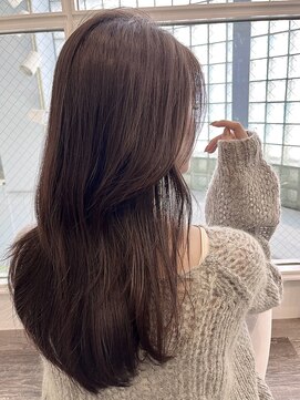 ミリア(MILIA) 大人可愛いくびれミディ20代30代40代小顔ウルフレイヤー