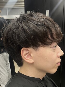 フイ 代々木(Hui) ハイトーンカラー/マッシュパーマ/アースカラー/men's