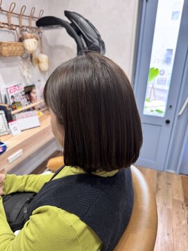 ペリ(peri) 切りっぱなしボブ