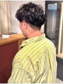 刈り上げ ツーブロック ツイストスパイラルパーマ 20代30代 黒髪