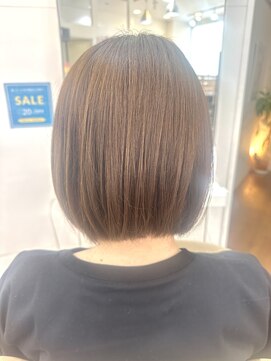 ムーア(MUA) イルミナカラー☆つやベージュ