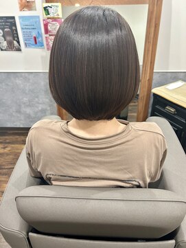 リリー 京都山科店(Lily) ころんっとまーるいボブ