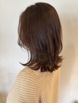 リベラル(liberal)&nbsp;艶感ブラウン やわらかレイヤー 外ハネミディ【20代/30代/40代】