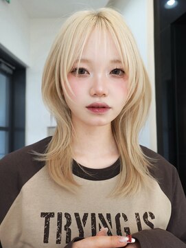 アンアミ シブヤ(Un ami shibuya) Unami】レイヤーカット／ハッシュカット/ブロンドカラー