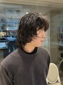 トッカ 河原町店(tocca)&nbsp;前髪ありのミディアムウルフパーマスタイル。