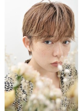 ネオリーブカフ 鶴ヶ峰店(Neolive caff) シースルーで、うざバングが可愛いショートスタイル