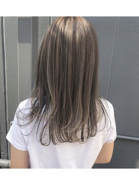 ミスターグッドモーニング(MR.GOOD MORNING) サロンスタイル13ハイライト×ホワイトアッシュ