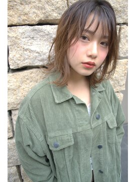 ヌード(NUDE) 「NUDE」#小顔 ひし形シルエット 外ハネミディアム 抜け感ヘア