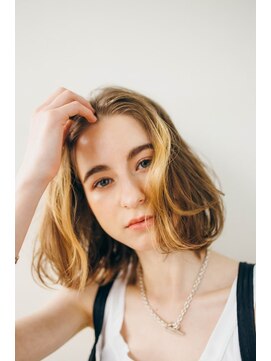 ピズム(PISM) Aラインボブ/ハイライト