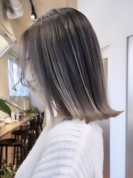 サイン 表参道(SIGN) バレイヤージュハイライトグラデーションカラーベージュカラー