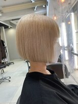 ユーフォリア エヌ 池袋サンシャイン通り店(Euphoria +n)&nbsp;【池袋】ハイトーンミルクティ×切りっぱなしショートボブ