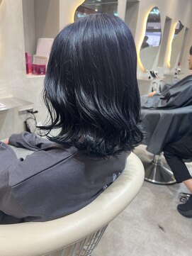 グロー 大宮(GLROW) ◆  韓国大宮顔周りレイヤーカットウルフカットブリーチ