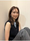 顔周りレイヤー/アッシュベージュ/外ハネミディアム