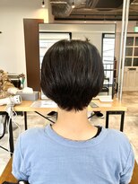 イッヒ 茅ヶ崎(IHHI)&nbsp;［茅ヶ崎美容院/茅ヶ崎駅南口/ショートボブ/黒髪/小顔/30代］