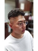 スキンフェード×ハードパーマ