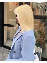 チーカ(chica)&nbsp;ホワイトブロンド/外ハネボブ/イメチェン/美髪/ケアブリーチ