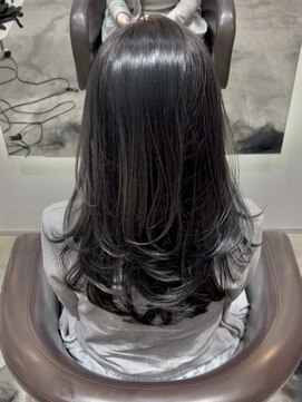 ケリーアン 太田(kelly.un) ハイレイヤー / ハッシュカット / 簡単スタイリング / 群馬太田