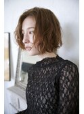 小顔くせ毛風パーマ無造作ゆるふわ前下がり大人ショートボブb