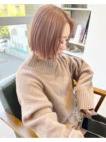 イル(ill)&nbsp;ボブ　ミルクティーベージュ　ハイトーンカラー