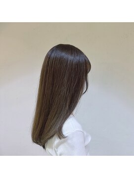 アコレ カリテ 草津店(ACCOLE qualite) 20代/オフィスにもバッチリ大人オリーブカラー