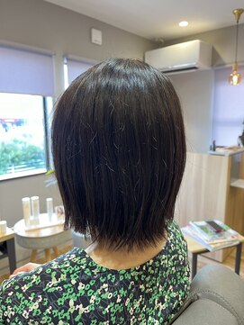 ラポーズ(La pause) ナチュラル外ハネショートボブ