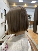 : 切りっぱなしボブ×ハイトーンカラー