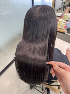 ファムバイアヴァンス(Femme by AVANCE.) 髪質改善ストレート