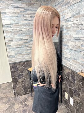 テイス 新宿(TACE) ホワイトベージュカラー[ネビージュ/黒髪/小顔/新宿]