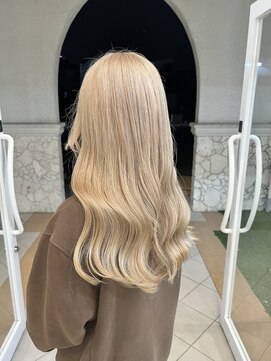 ニコラ(NICOLA) ブリーチオンカラー×ブロンド