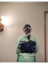 ナンバーエイト(number eight)&nbsp;大人可愛いゆるふわ編み下ろしヘアアレンジ＊着付け成人式卒業式