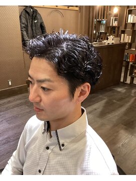 フェリックス(Felix) ツーブロック×パーマ