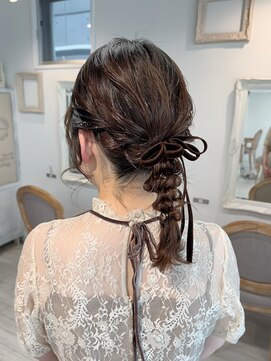 ミミバイカシュカシュ(mimi by cache cache) 結婚式お呼ばれヘアセット編みおろしボブヘアメイクヘアアレンジ
