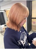 オレンジベージュ