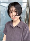 ミディアムウルフショートラインレイヤー黒髪